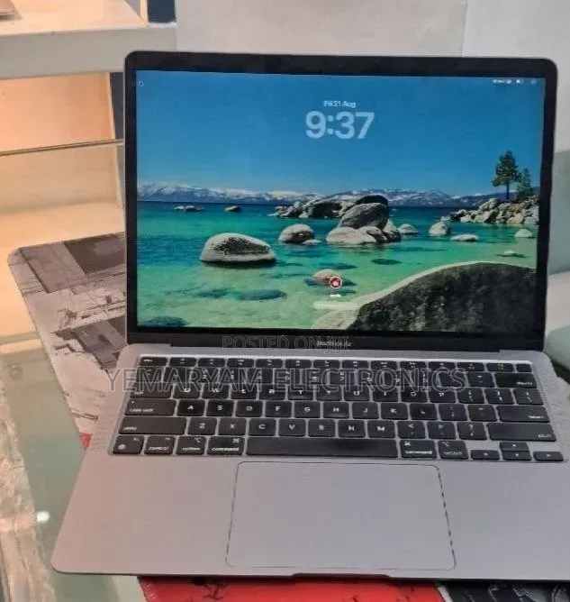 New Laptop Apple MacBook Air 2020 M1 8GB Apple M1 SSD 256GB