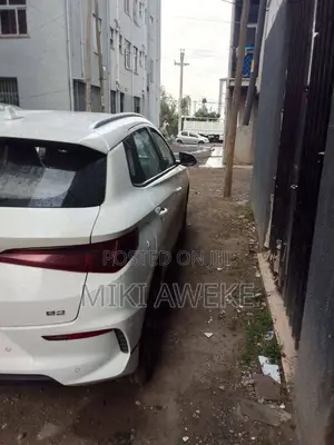 BYD E2 43 kWh 94 hp FWD 2024 White