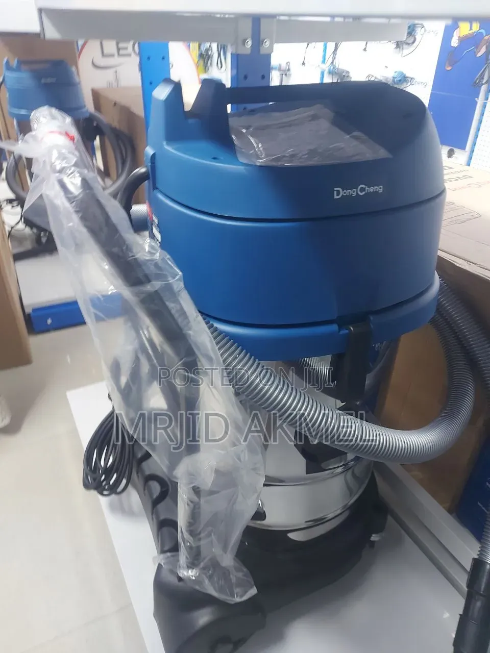 Dong Cheng 80L Industrial Wet Dry Vacuum Cleaner 2300w