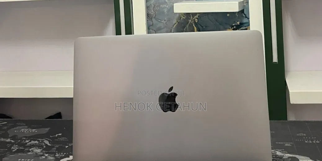 New Laptop Apple MacBook Pro 2020 8GB Apple M1 SSD 512GB