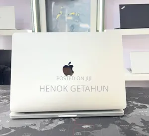 New Laptop Apple MacBook Pro 2020 16GB Apple M2 SSD 256GB