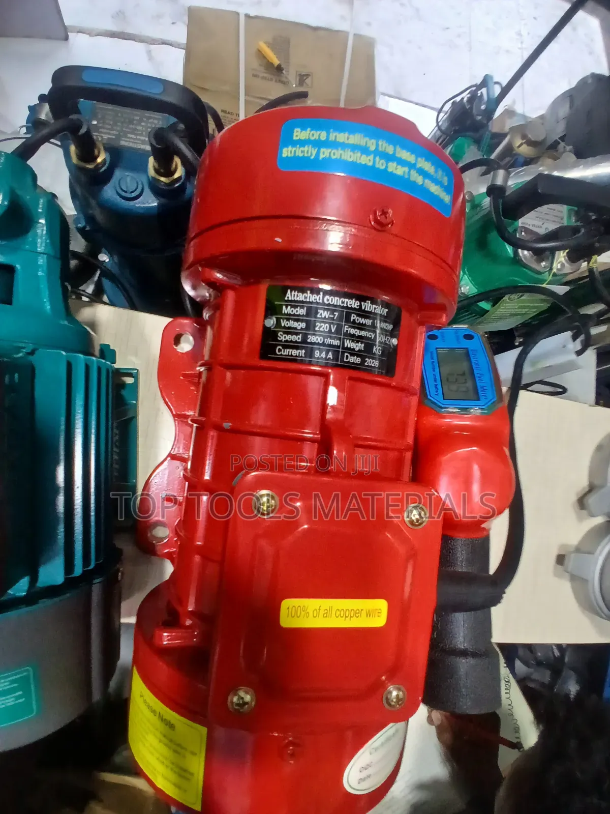 ,ቀይ ZW-7 የኮንክሪት ማንቀጥተር (Vibrator Dinamo)፣ 1.5 kW ኃይል ያለው።
