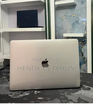 New Laptop Apple MacBook 2020 32GB Intel Core i7 SSD 1T
