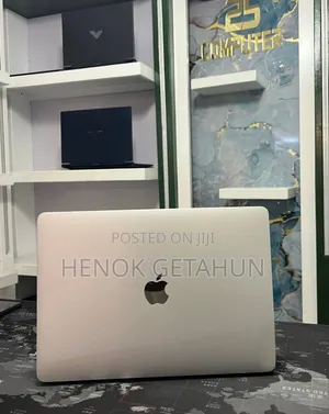New Laptop Apple MacBook 2020 32GB Intel Core i7 SSD 1T