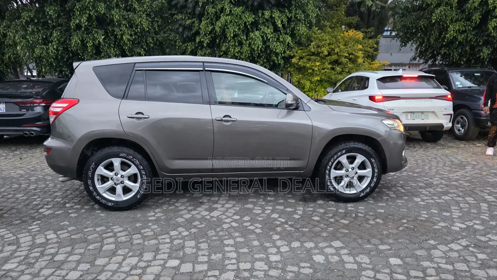 Toyota RAV4 2012 Brown