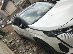 Peugeot 5008 2022 White