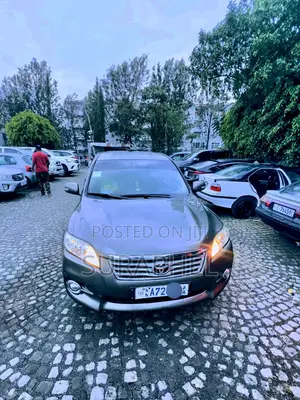 Toyota RAV4 2012 Brown