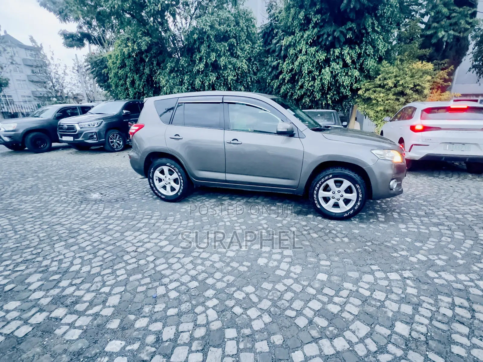 Toyota RAV4 2012 Brown