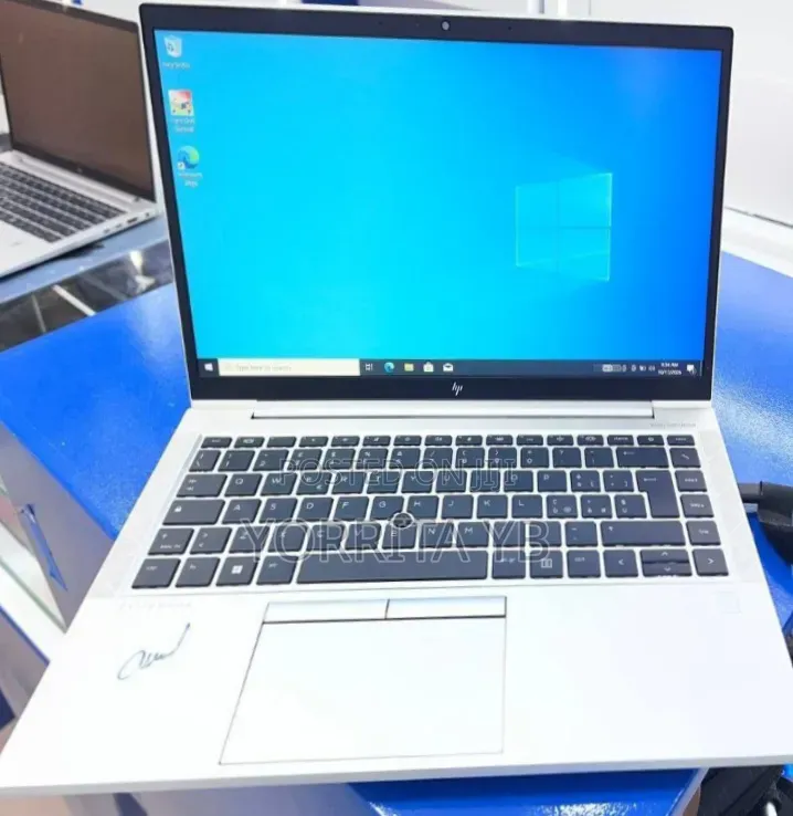 New Laptop HP EliteBook 845 G8 16GB AMD Ryzen 5 SSD 512GB