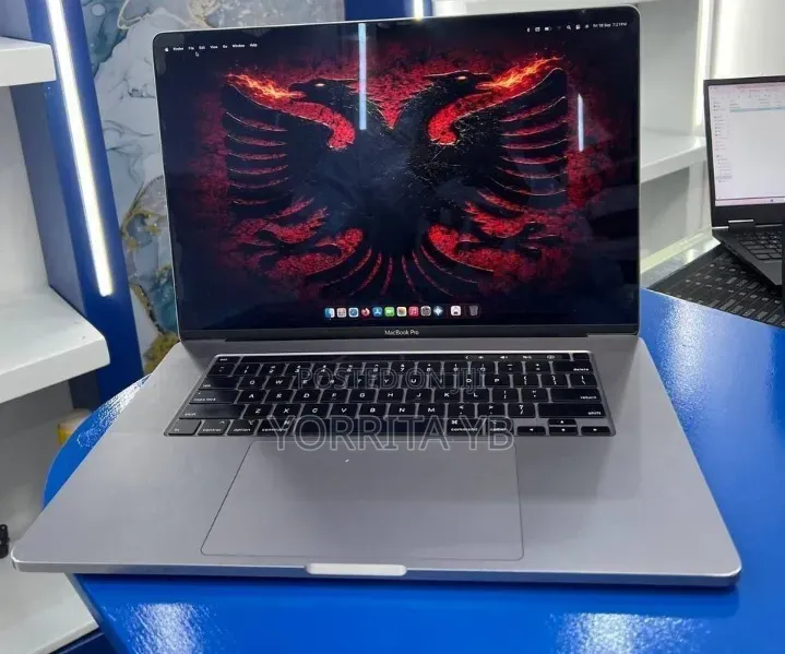 New Laptop Apple MacBook Pro 32GB Intel Core i9 SSD 1T
