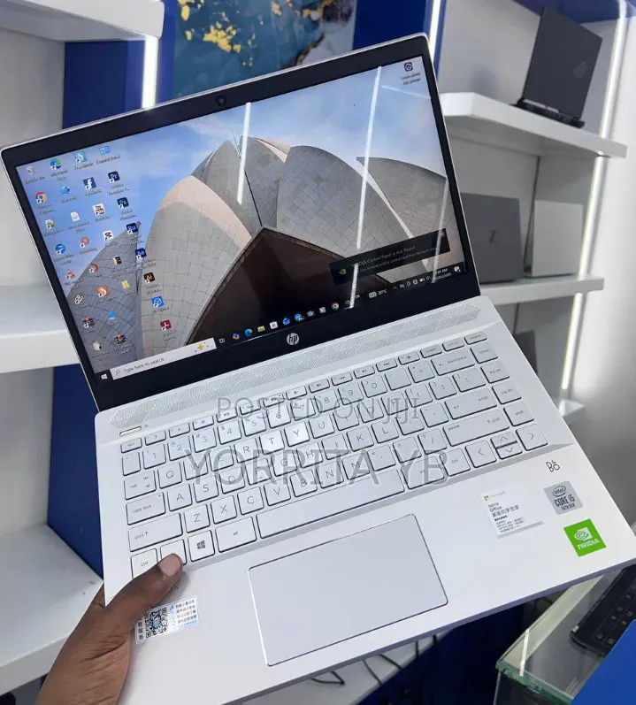 New Laptop HP Pavilion 15 8GB Intel Core i5 SSD 512GB
