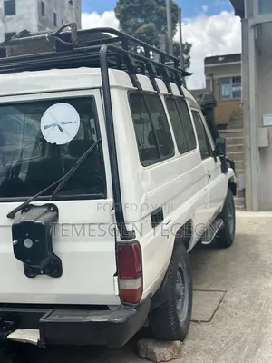 Toyota Land Cruiser 2003 White