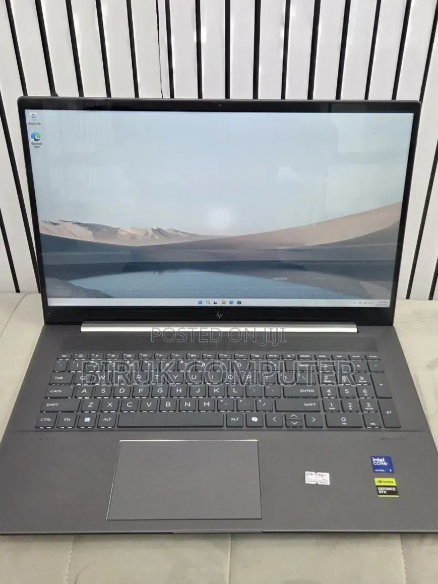 New Laptop HP Envy 17 16GB AMD Ryzen 7 SSD 1T