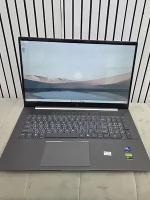 New Laptop HP Envy 17 16GB AMD Ryzen 7 SSD 1T