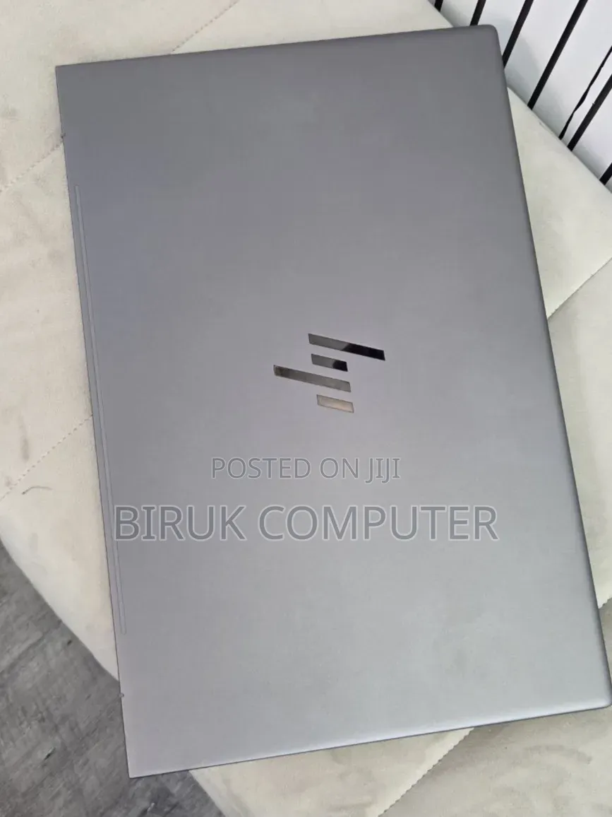 New Laptop HP Envy 17 16GB AMD Ryzen 7 SSD 1T