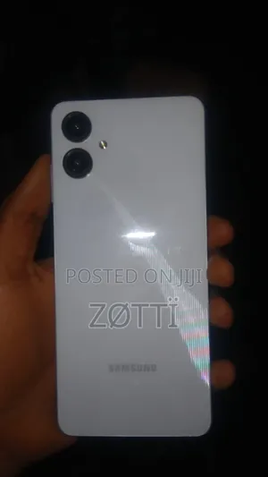 Samsung Galaxy A06 64 GB Silver
