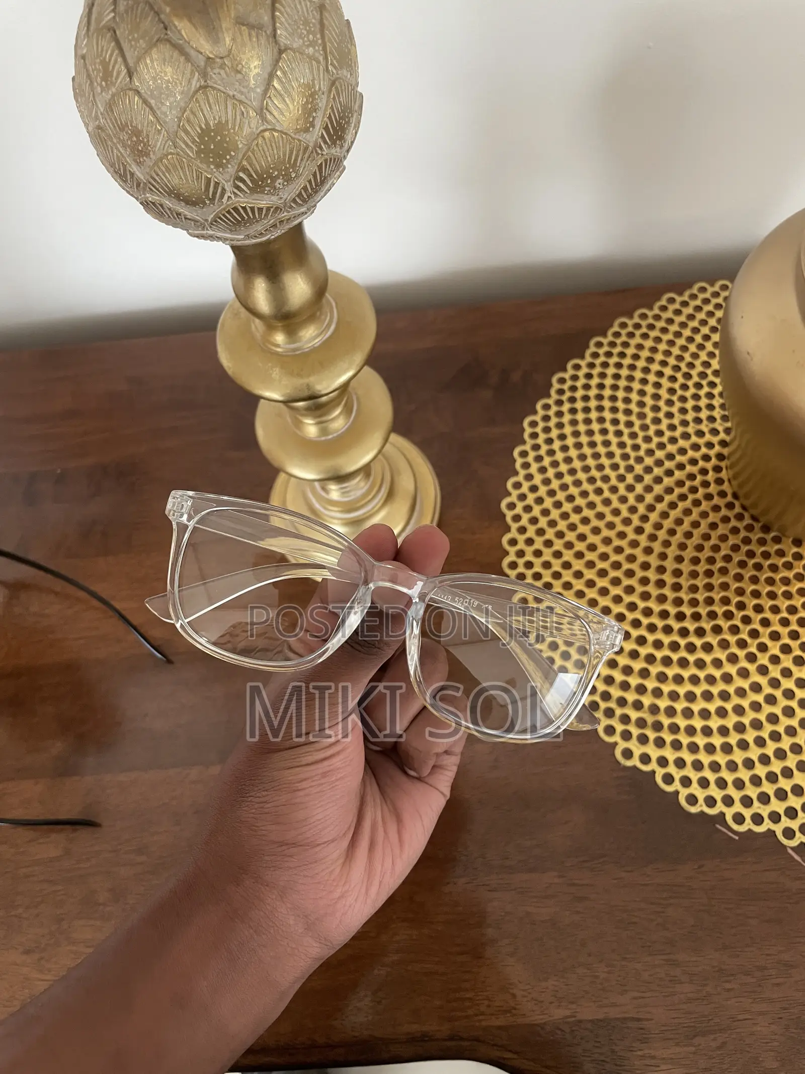 Clear Eyeglass