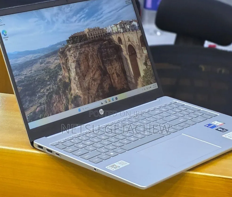 New Laptop HP Stream Notebook 16GB Intel Core i7 SSD 512GB