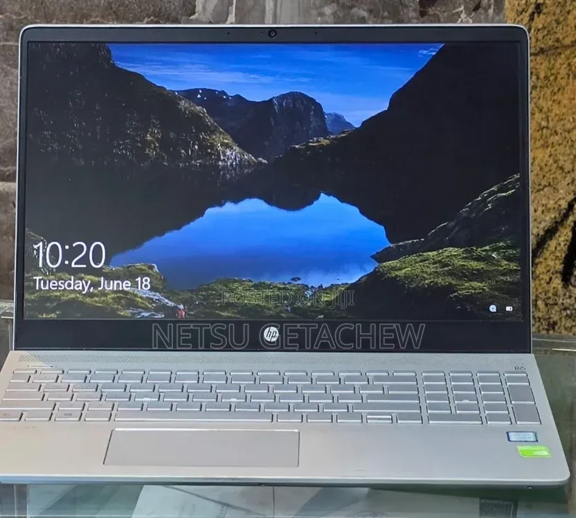 New Laptop HP Pavilion 15 8GB Intel Core i5 SSD 256GB