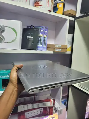 New Laptop HP Pavilion 15 8GB Intel Core i7 SSD 256GB