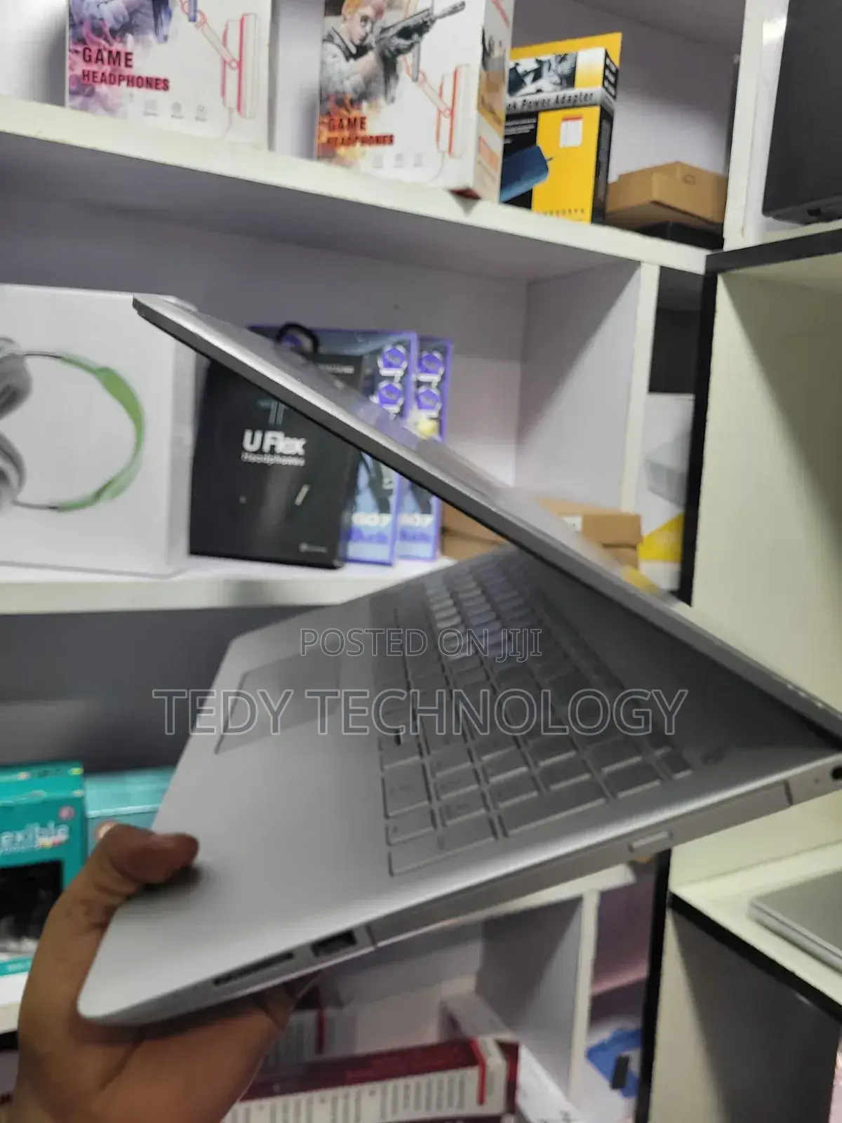 New Laptop HP Pavilion 15 8GB Intel Core i7 SSD 256GB