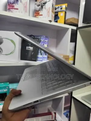 New Laptop HP Pavilion 15 8GB Intel Core i7 SSD 256GB