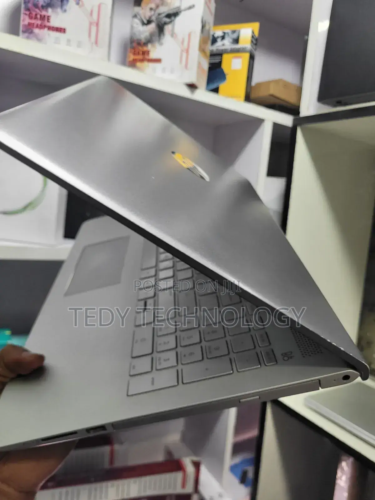 New Laptop HP Pavilion 15 8GB Intel Core i7 SSD 256GB