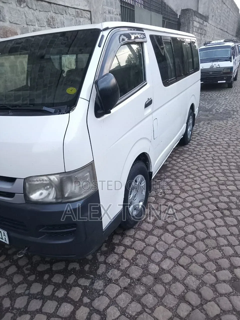 Toyota HiAce 2007 White