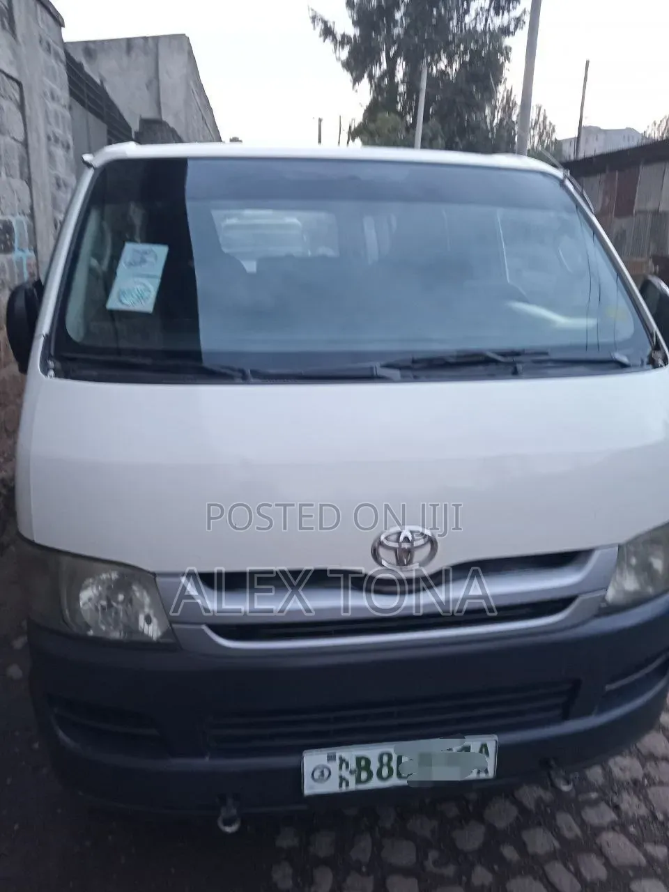 Toyota HiAce 2007 White