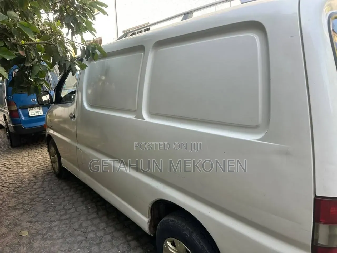 Car 2006 White