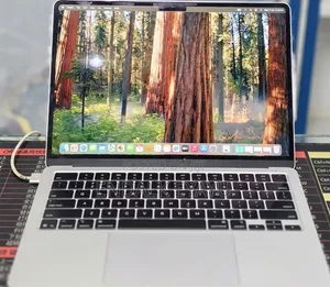 New Laptop Apple MacBook Air 2025 M4 16GB Apple M4 SSD 256GB