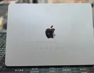 New Laptop Apple MacBook Air 2025 M4 16GB Apple M4 SSD 256GB