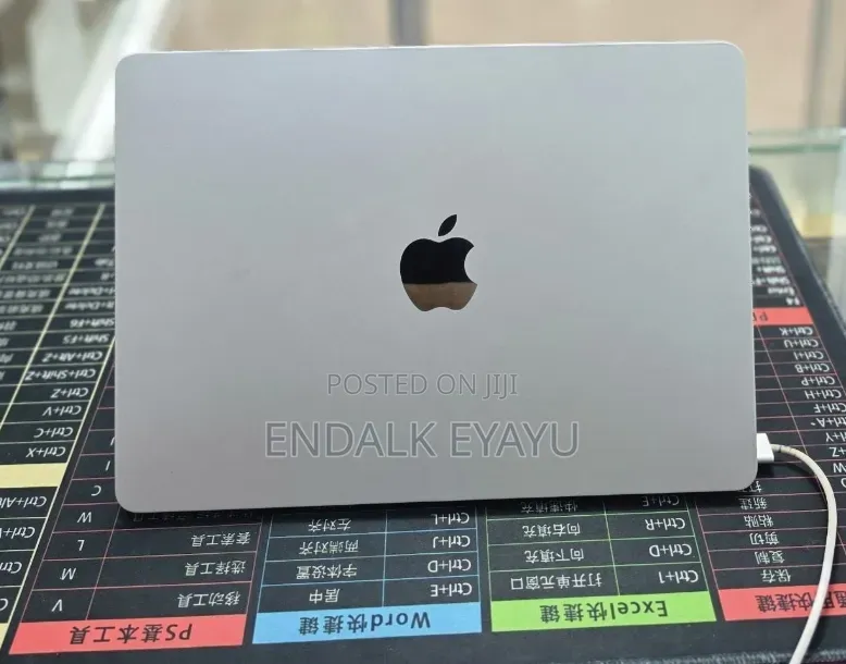New Laptop Apple MacBook Air 2025 M4 16GB Apple M4 SSD 256GB