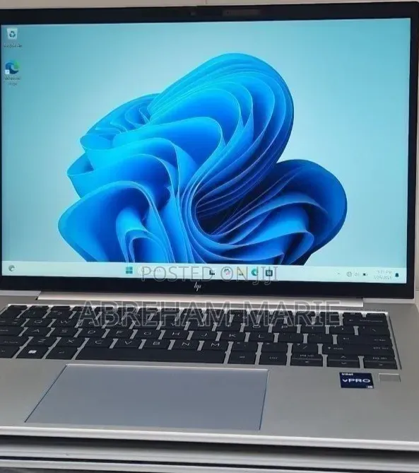 New Laptop HP EliteBook 840 G9 16GB Intel Core i5 SSD 512GB