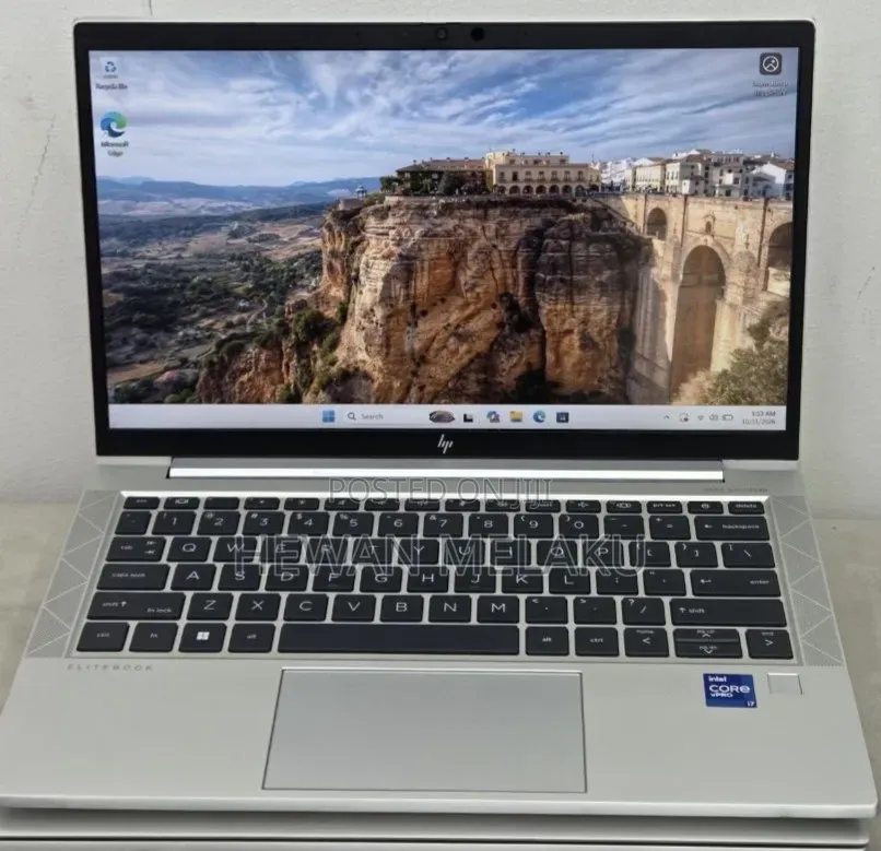New Laptop HP EliteBook 830 G8 16GB Intel Core i5 SSD 512GB