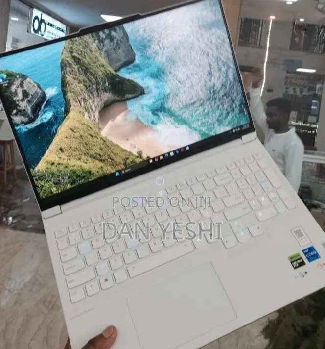 New Laptop Lenovo Legion 7 16GB Intel Core i7 SSD 1T