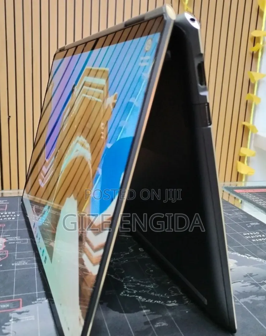 New Laptop HP Spectre X360 16GB Intel Core i7 SSD 512GB