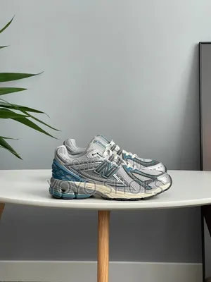 New Balance 1906R "Metallic Silver/Terrarium "Unisex Fashion Sneaker