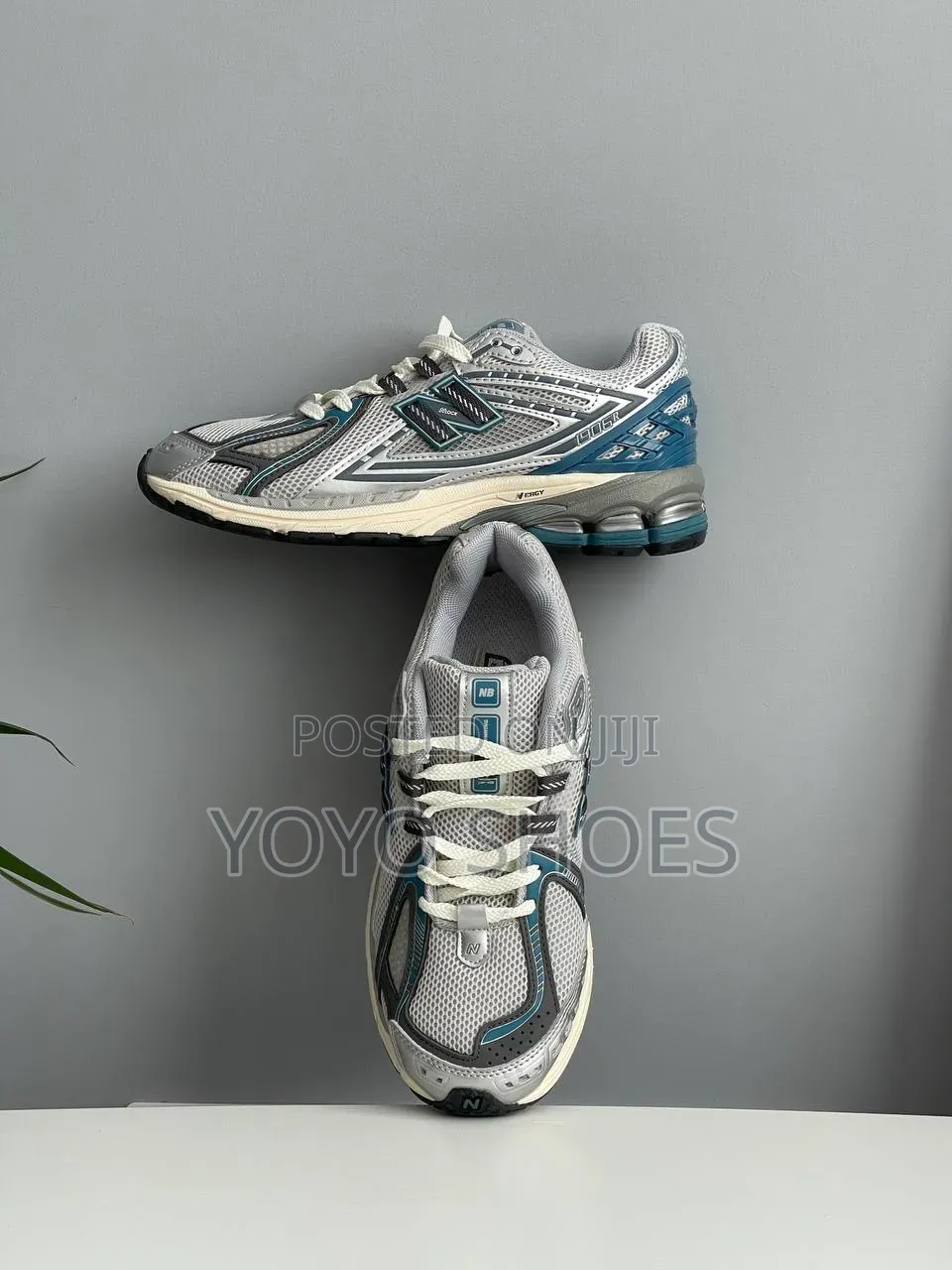 New Balance 1906R "Metallic Silver/Terrarium "Unisex Fashion Sneaker