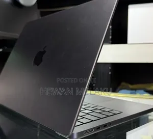 New Laptop Apple MacBook Pro 2025 M5 16GB Apple M5 Pro SSD 512GB