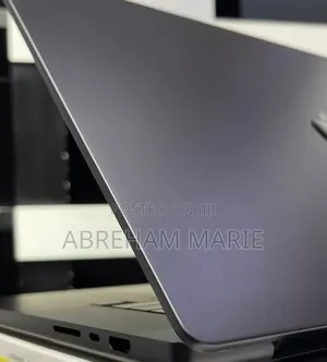 New Laptop Apple MacBook Pro 2024 M4 Max 48GB Apple M4 Max SSD 2T