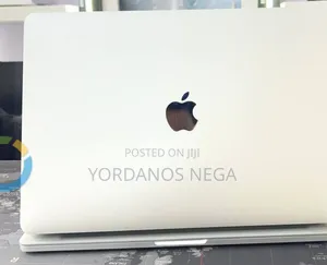 New Laptop Apple MacBook Pro 2022 M2 16GB Apple M2 SSD 256GB