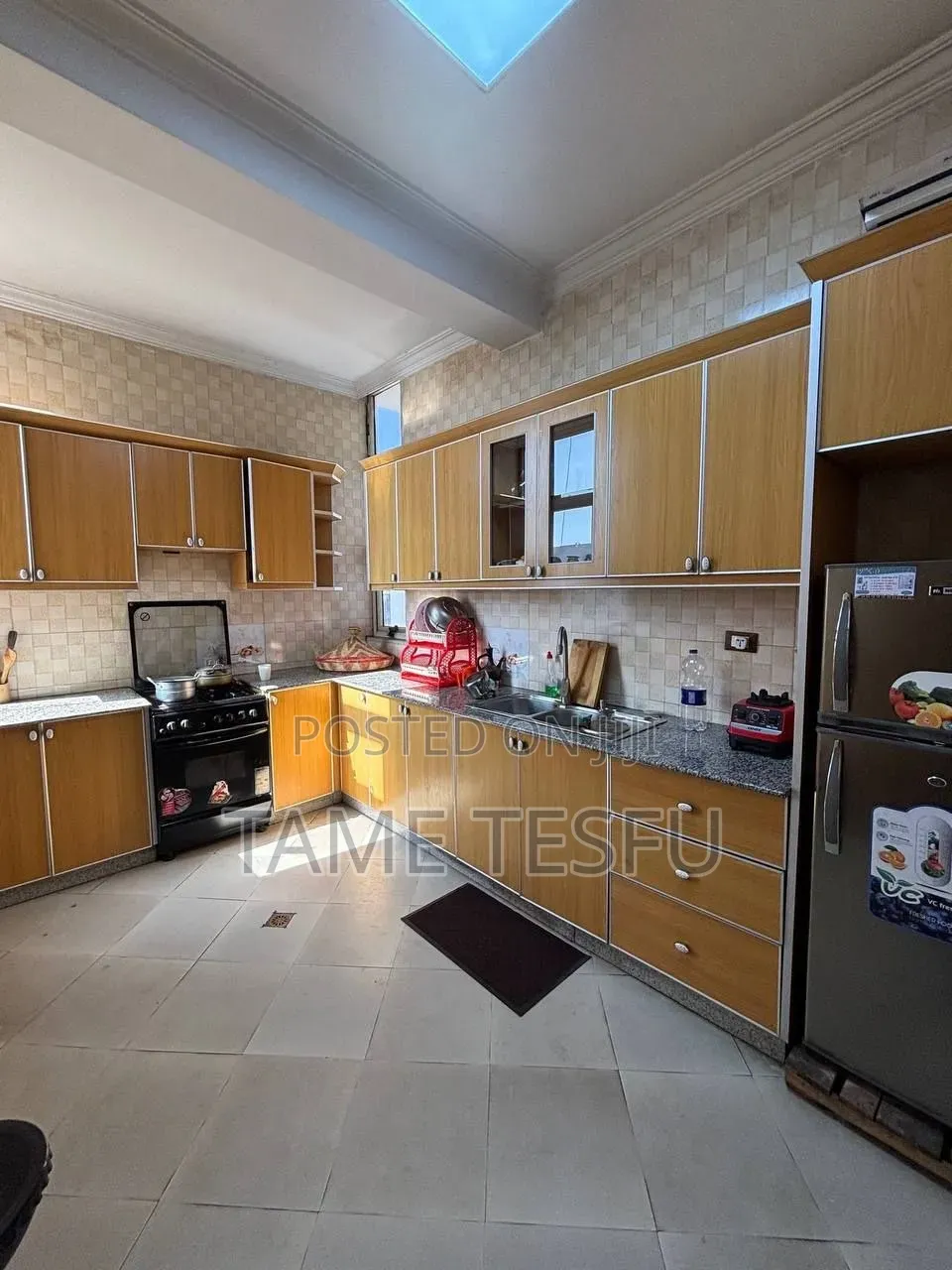 Furnished 6bdrm House in ሀያት, Bole for sale