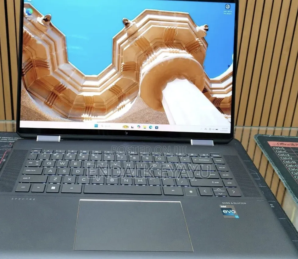 New Laptop HP Spectre 16GB Intel Core i7 SSD 512GB