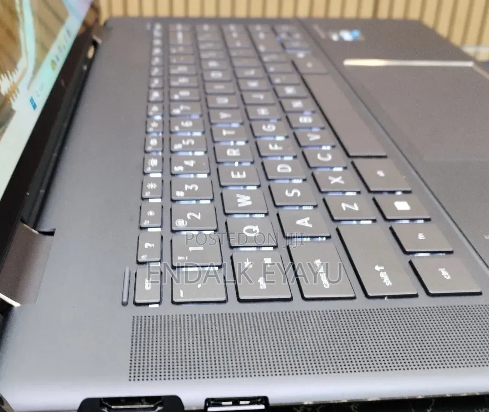 New Laptop HP Spectre 16GB Intel Core i7 SSD 512GB