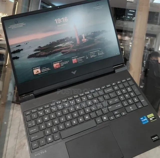 New Laptop HP Victus 15 16GB Intel Core i7 SSD 1T