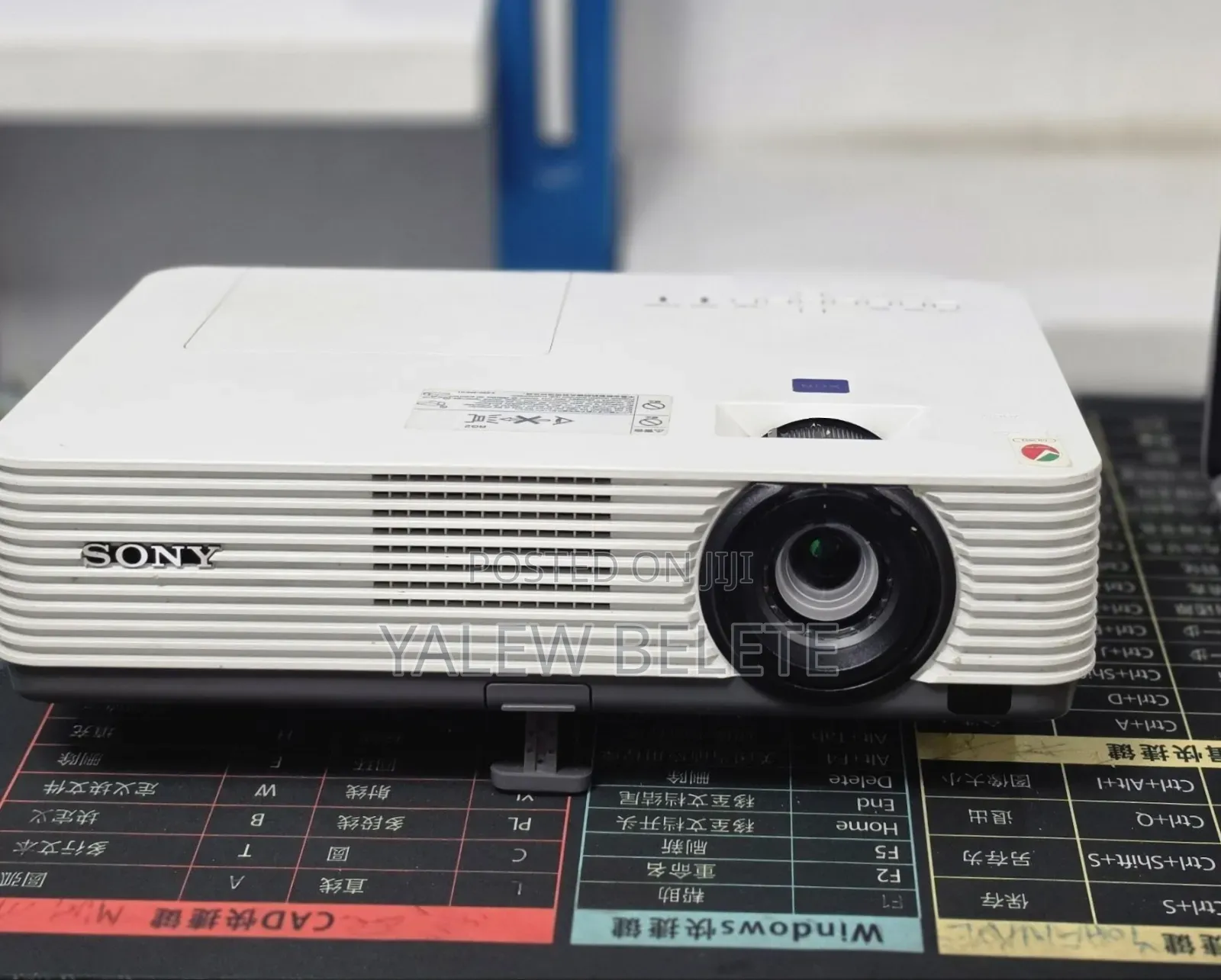 Sony Projector
model Name VPL-Dx221