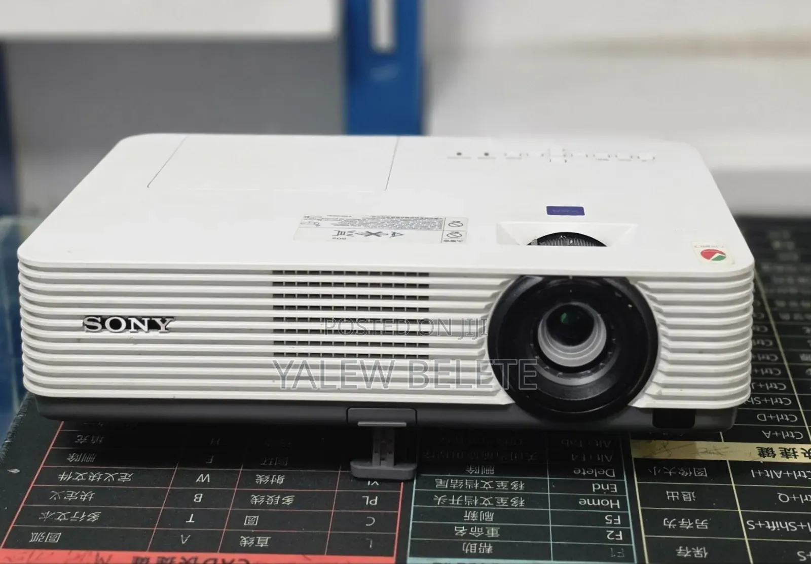Sony Projector
model Name VPL-Dx221