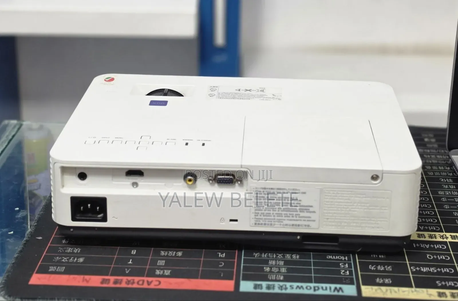 Sony Projector
model Name VPL-Dx221