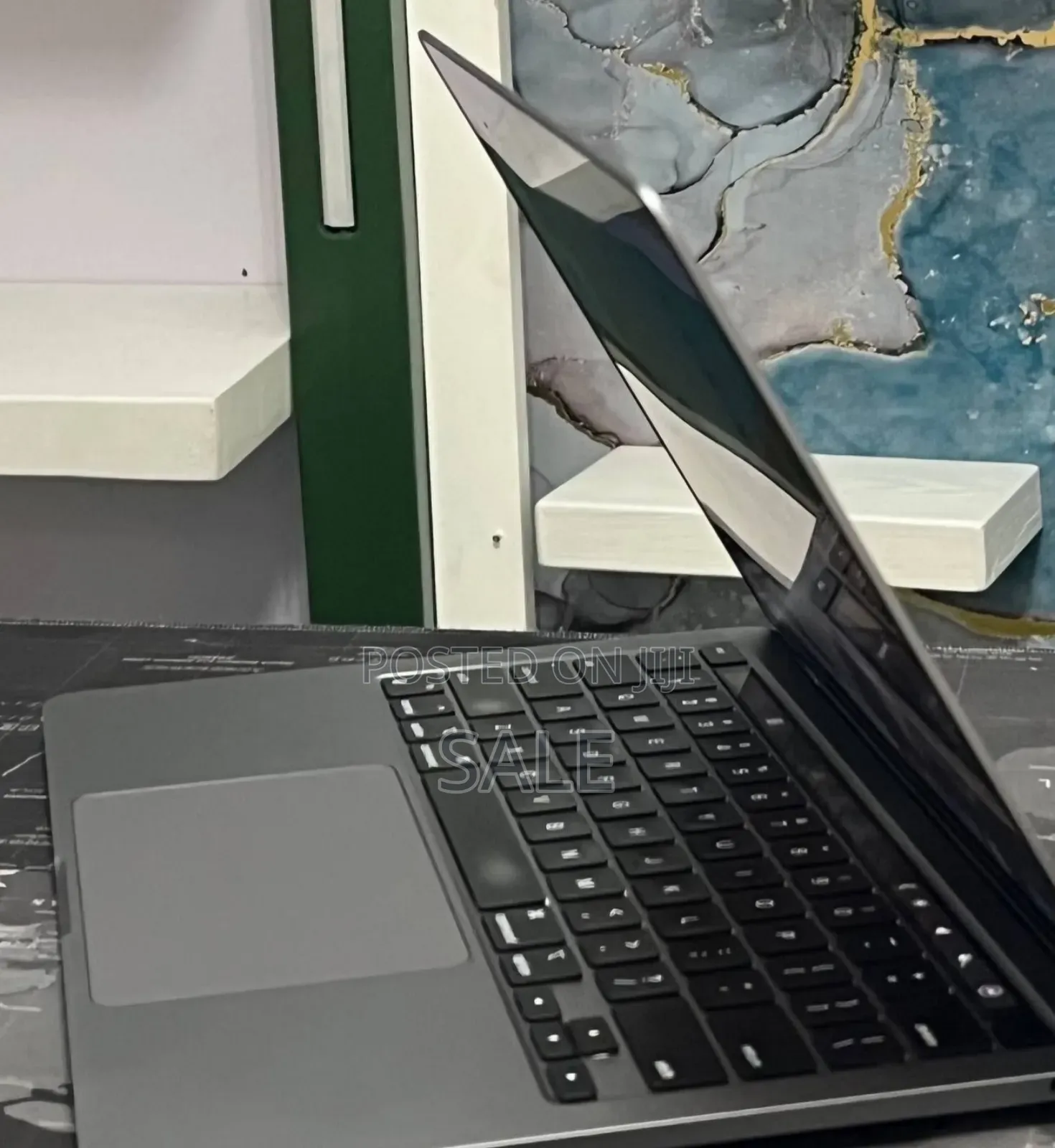 New Laptop Apple MacBook Pro 2020 8GB Apple M1 Pro SSD 512GB